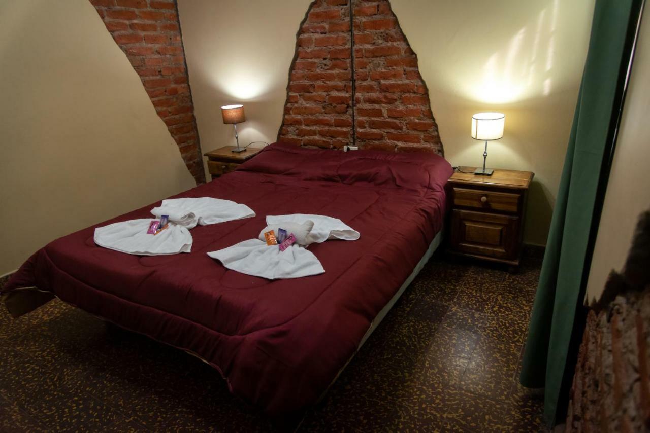 Hostal Sante Тиногаста Екстериор снимка